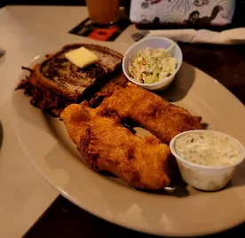 Natty Oaks Pub & Eatery